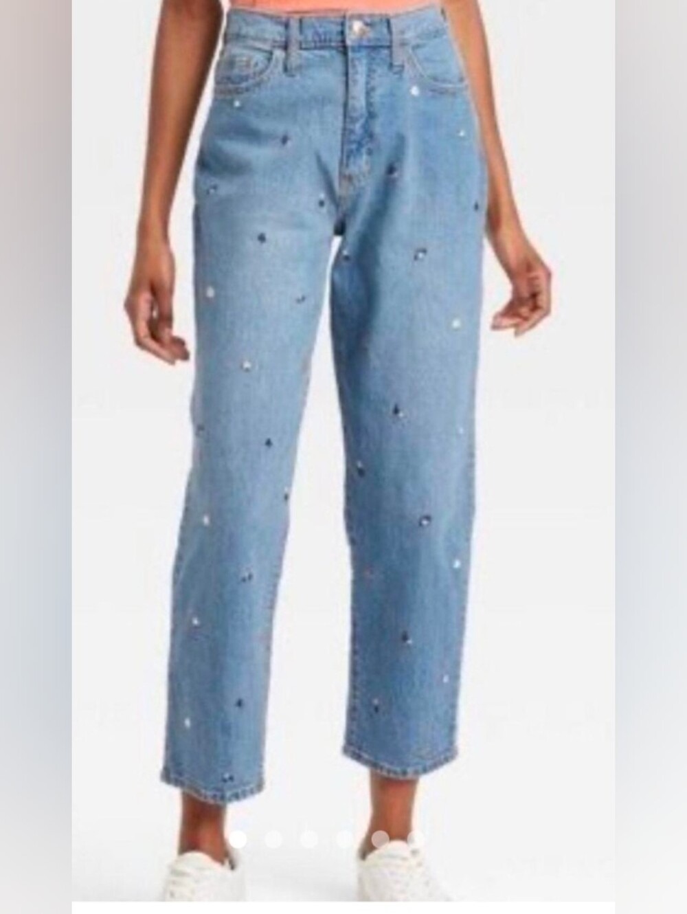 Universal Thread Light Blue High-Rise Jeans with Floral Embroidery (Vintage Cut)
